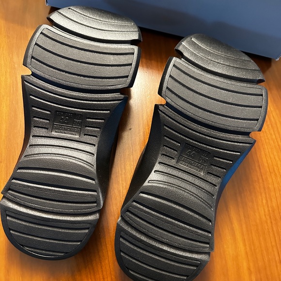 Balenciaga Rubber Flip Flops - Picture 1 of 3